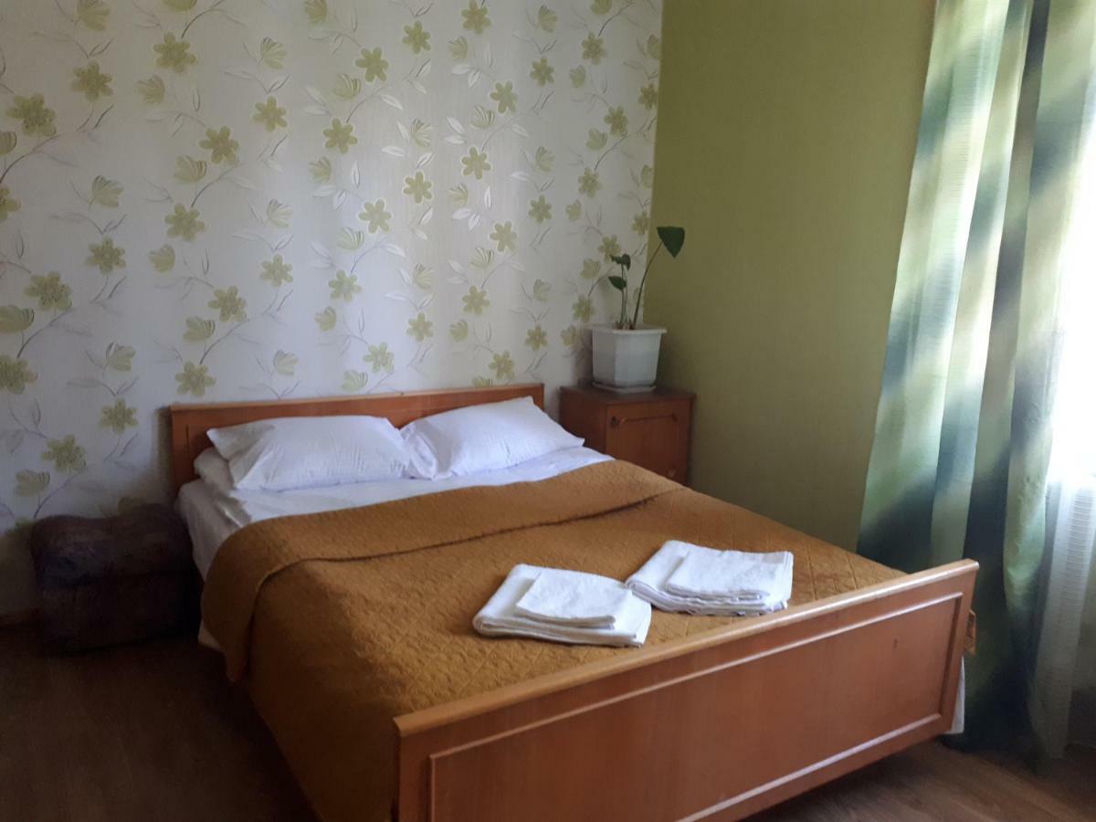 Hotel Gostynnyi Dvir Sharhorod エクステリア 写真