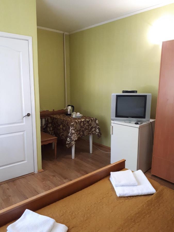 Hotel Gostynnyi Dvir Sharhorod エクステリア 写真